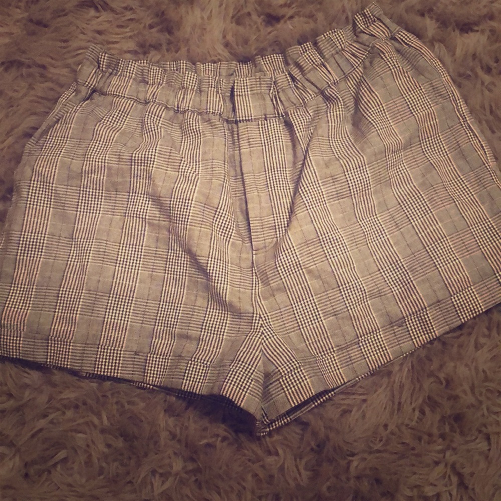 3x plaid high waisted shorts